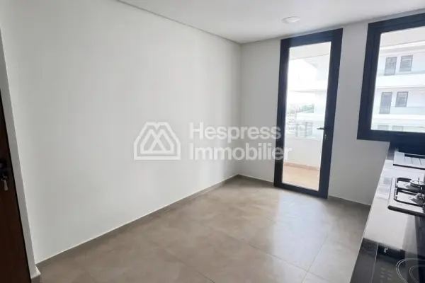 Bel appartement 3 Chambres à vendre à Casablanca Finance City. Grande terrasse