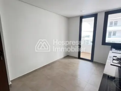 Bel appartement 3 Chambres à vendre à Casablanca Finance City. Grande terrasse