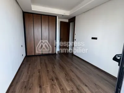 Bel appartement 3 Chambres à vendre à Casablanca Finance City. Grande terrasse