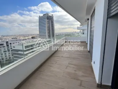 Bel appartement 3 Chambres à vendre à Casablanca Finance City. Grande terrasse