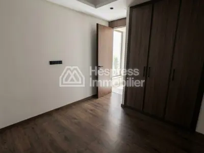 Bel appartement 3 Chambres à vendre à Casablanca Finance City. Grande terrasse