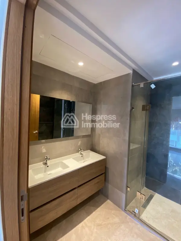 Appartement en location à Ferme Bretonne Hay Arraha. 3 chambres. Porte blindée et résidence sécurisée