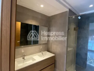 Appartement en location à Ferme Bretonne Hay Arraha. 3 chambres. Porte blindée et résidence sécurisée