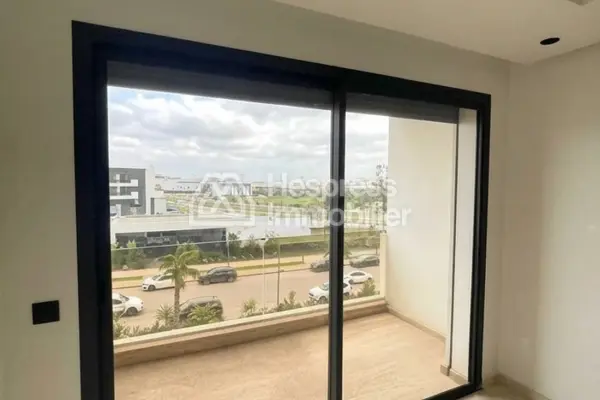 Unfurnished studio apartment for rent in Ville verte