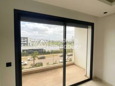 Unfurnished studio apartment for rent in Ville verte