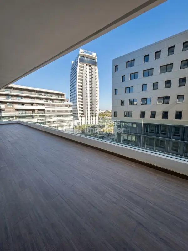 Location Appartement vide 3 Chambre à CFC