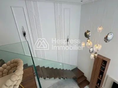 شقة للإيجار في الأميرات . غرفة واحدة. مفروشة بالكامل.