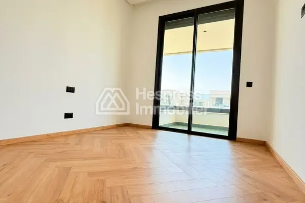 Beautiful unfurnished 3-bedroom apartment in Ain Daib