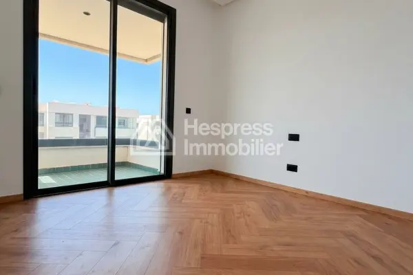 Beautiful unfurnished 3-bedroom apartment in Ain Daib
