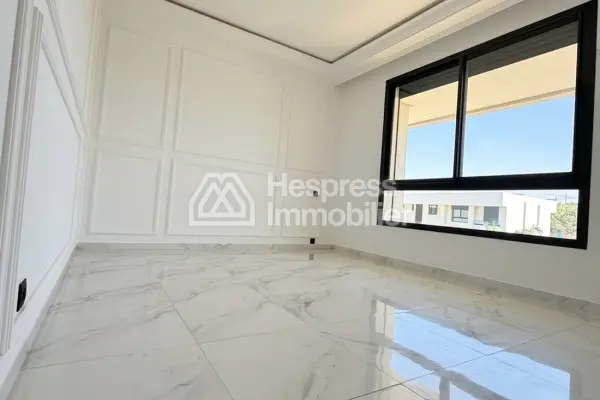 Beautiful unfurnished 3-bedroom apartment in Ain Daib