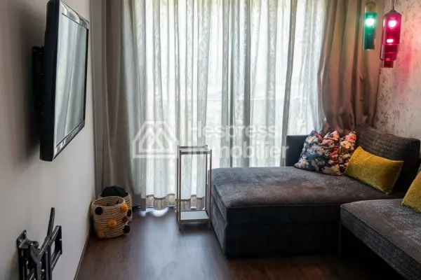 Beautifully furnished duplex for rent in Ville verte