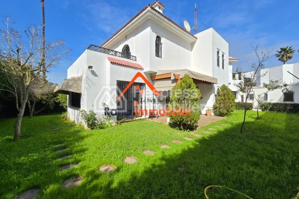 Villa à louer, 500m² à Hay Riad
