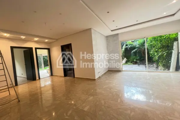 Bel appartement vide 3 chambres Rez de jardin