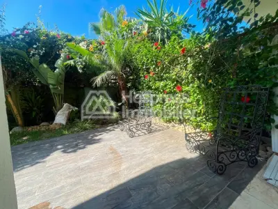 Bel appartement vide 3 chambres Rez de jardin