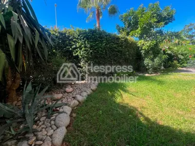 Bel appartement vide 3 chambres Rez de jardin