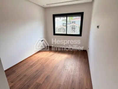 Très bel appartement vide 3 chambres à Quartier Oasis