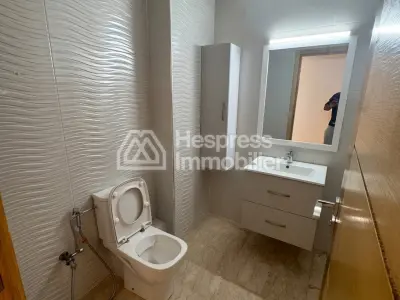 Très bel appartement vide 3 chambres à Quartier Oasis