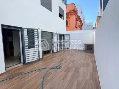 Très bel appartement vide 3 chambres à Quartier Oasis