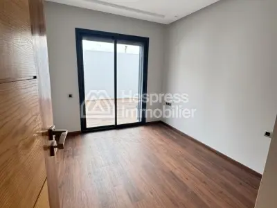 Très bel appartement vide 3 chambres à Quartier Oasis