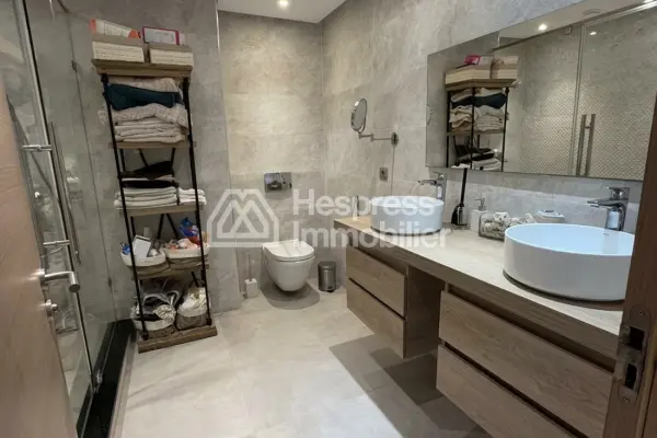 Très bel appartement vide 3 chambres à ville verte