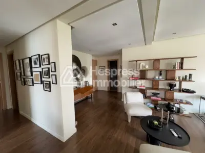 شقة جميلة غير مفروشة مكونة من 3 غرف نوم في Ville verte