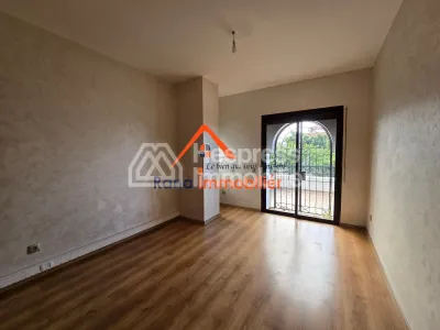 Villa à louer, 500m² à Hay Riad
