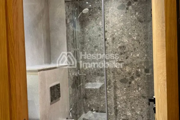 Location d'un appartement à Hermitage. 1 chambre. Meublé