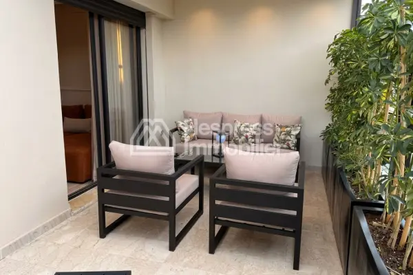Furnished studio apartment with terrace for rent on Boulevard Ziraoui