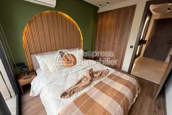 Furnished studio apartment with terrace for rent on Boulevard Ziraoui