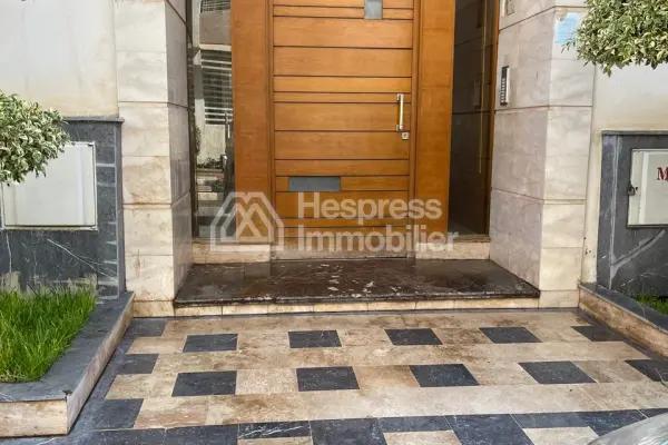 Casablanca – Abouab Oulfa | Superb 92 m² apartment on the 1st floor with balcony