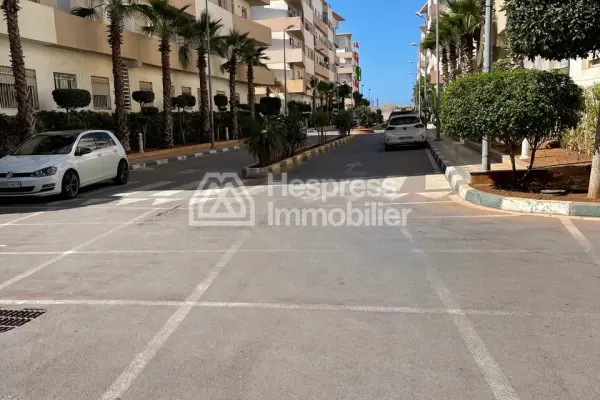 Casablanca – Abouab Oulfa | Superb 92 m² apartment on the 1st floor with balcony