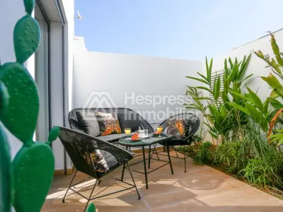 Bel Studio meuble à Quartier Palmier avec terrasse