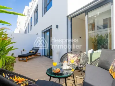 Bel Studio meuble à Quartier Palmier avec terrasse