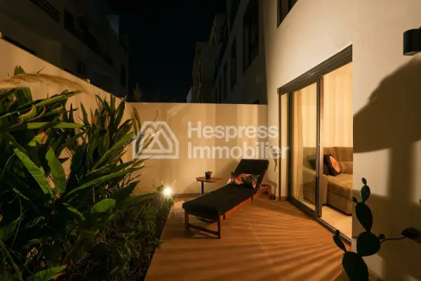 Beautiful furnished studio in Quartier Palmier with terrace