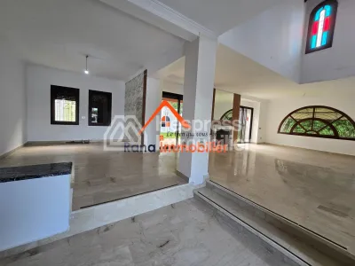 Villa à louer, 500m² à Hay Riad