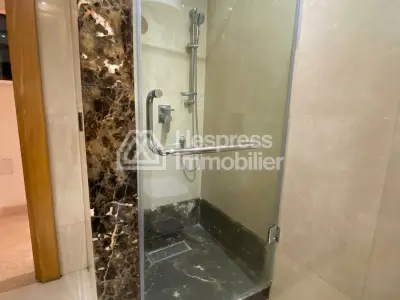 شقة مفروشة جميلة للإيجار في الدار البيضاء المالية
