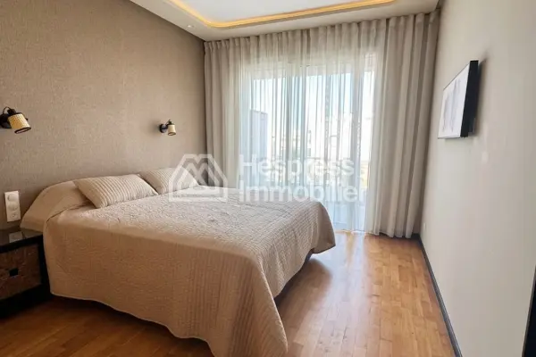 Beautiful furnished studio with private terrace in the Oasis area