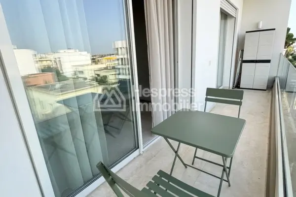 Beautiful furnished studio with private terrace in the Oasis area
