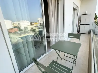 Beautiful furnished studio with private terrace in the Oasis area