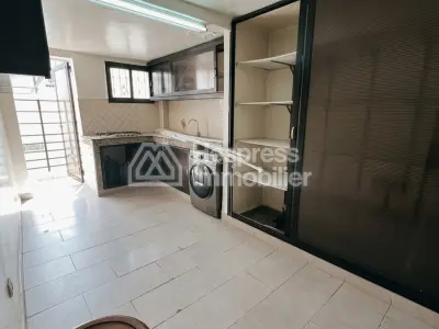 Superb unfurnished 4-bedroom apartment in Neighborhood Racine