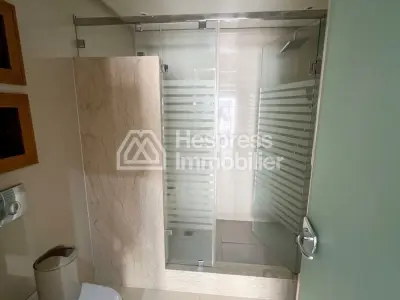 Superb unfurnished 4-bedroom apartment in Neighborhood Racine