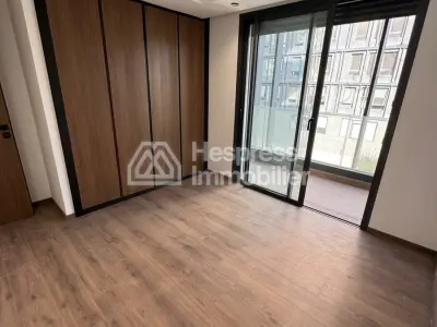 Appartement à louer à Casablanca Finance City. 2 chambres. Fenêtres avec double vitrage et porte blindée