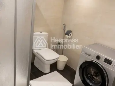 Appartement à louer à Casablanca Finance City. 2 chambres. Fenêtres avec double vitrage et porte blindée