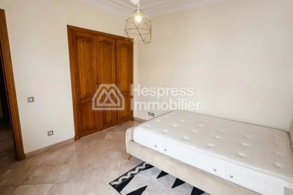 Beautifully furnished 3-bedroom apartment in the Racine area