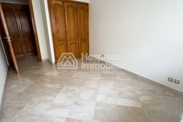 Beautifully furnished 3-bedroom apartment in the Racine area