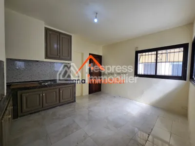 Villa à louer, 500m² à Hay Riad