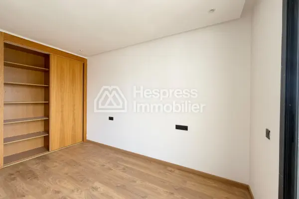 126 m² high-end apartment near CFC