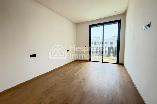 126 m² high-end apartment near CFC