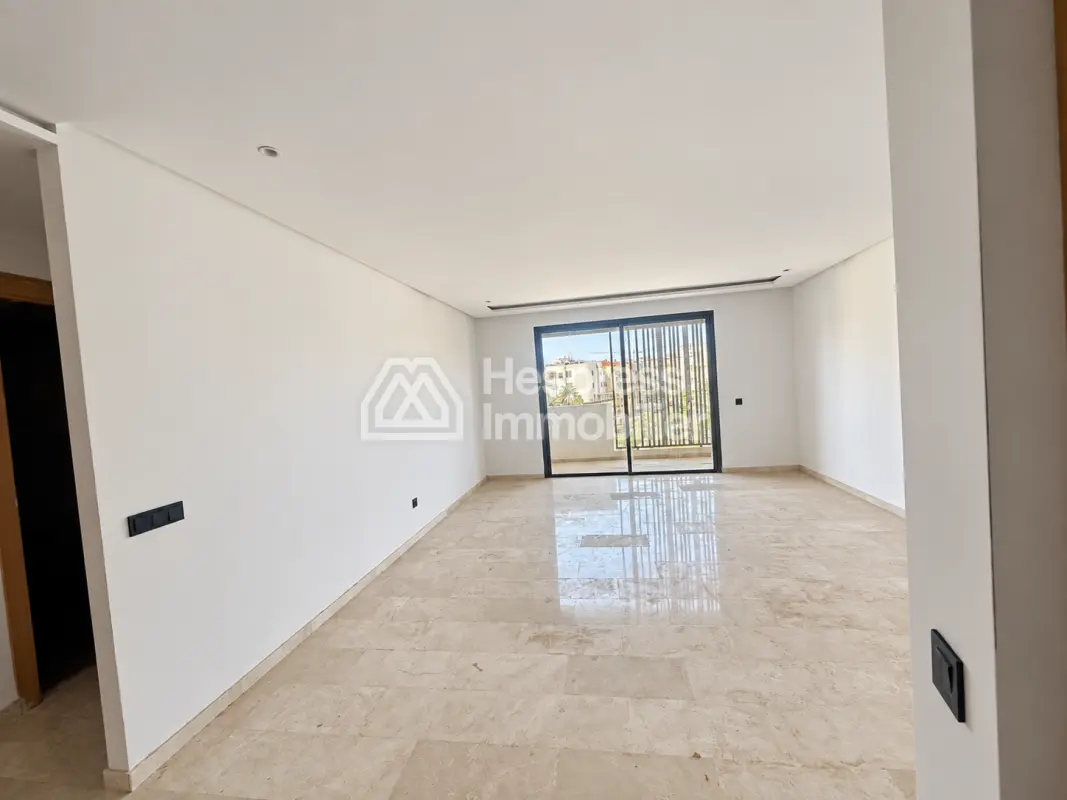 108m2 near CFC, gated residence with swimming pool