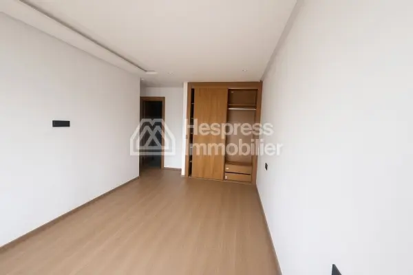 108m2 near CFC, gated residence with swimming pool